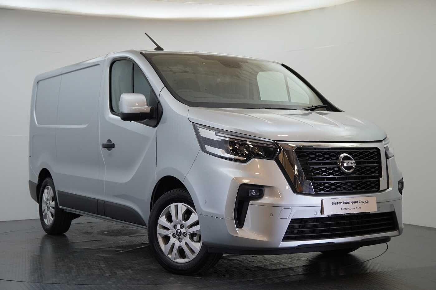 Main listing image - Nissan Primastar