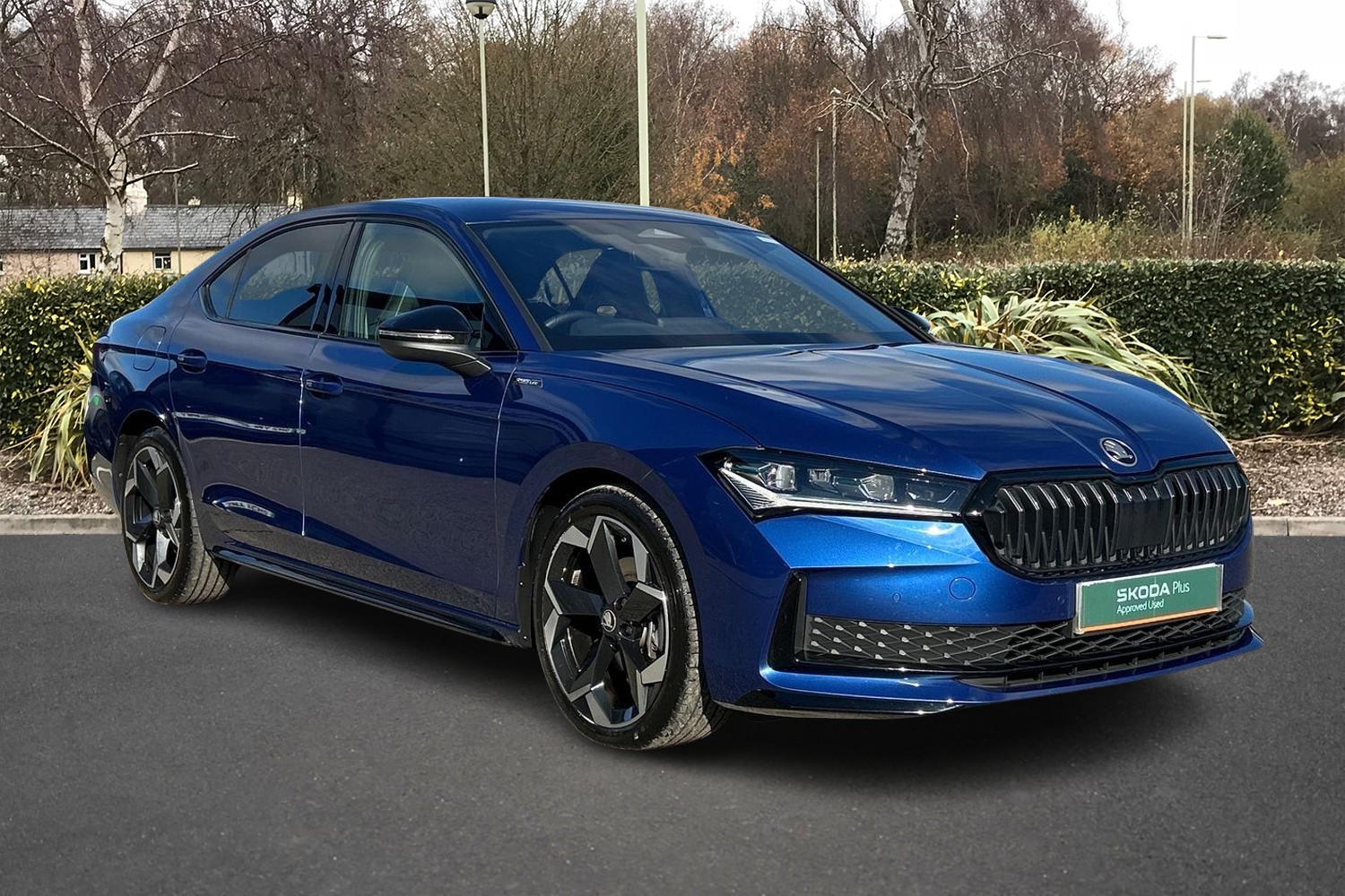Main listing image - Skoda Superb