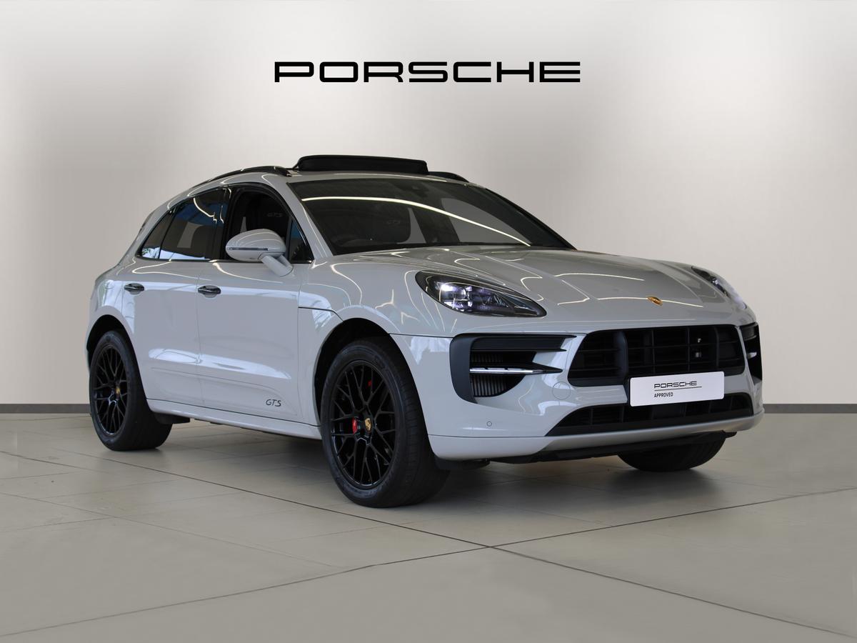 Main listing image - Porsche Macan