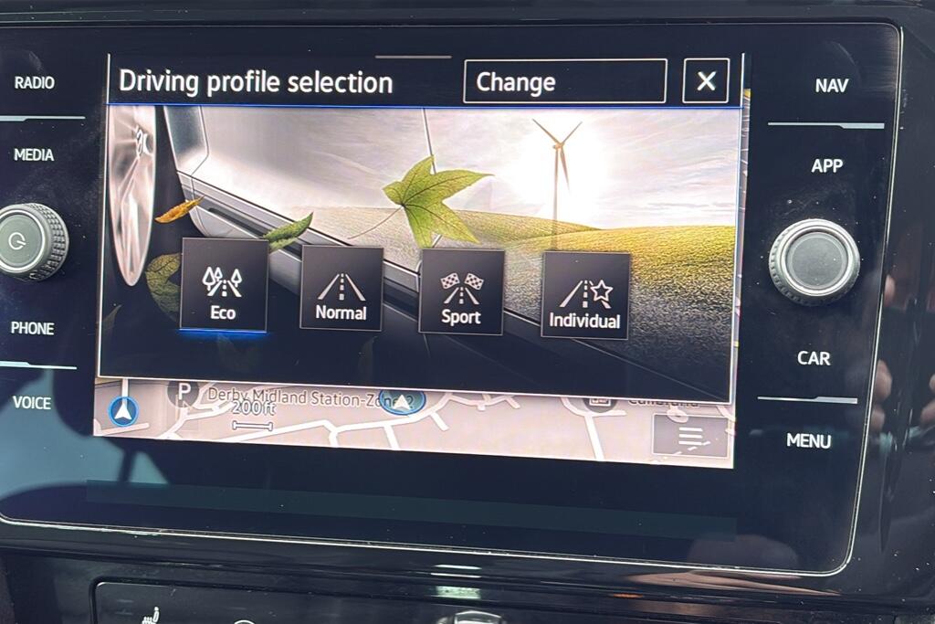 Main listing image - Volkswagen Passat Estate