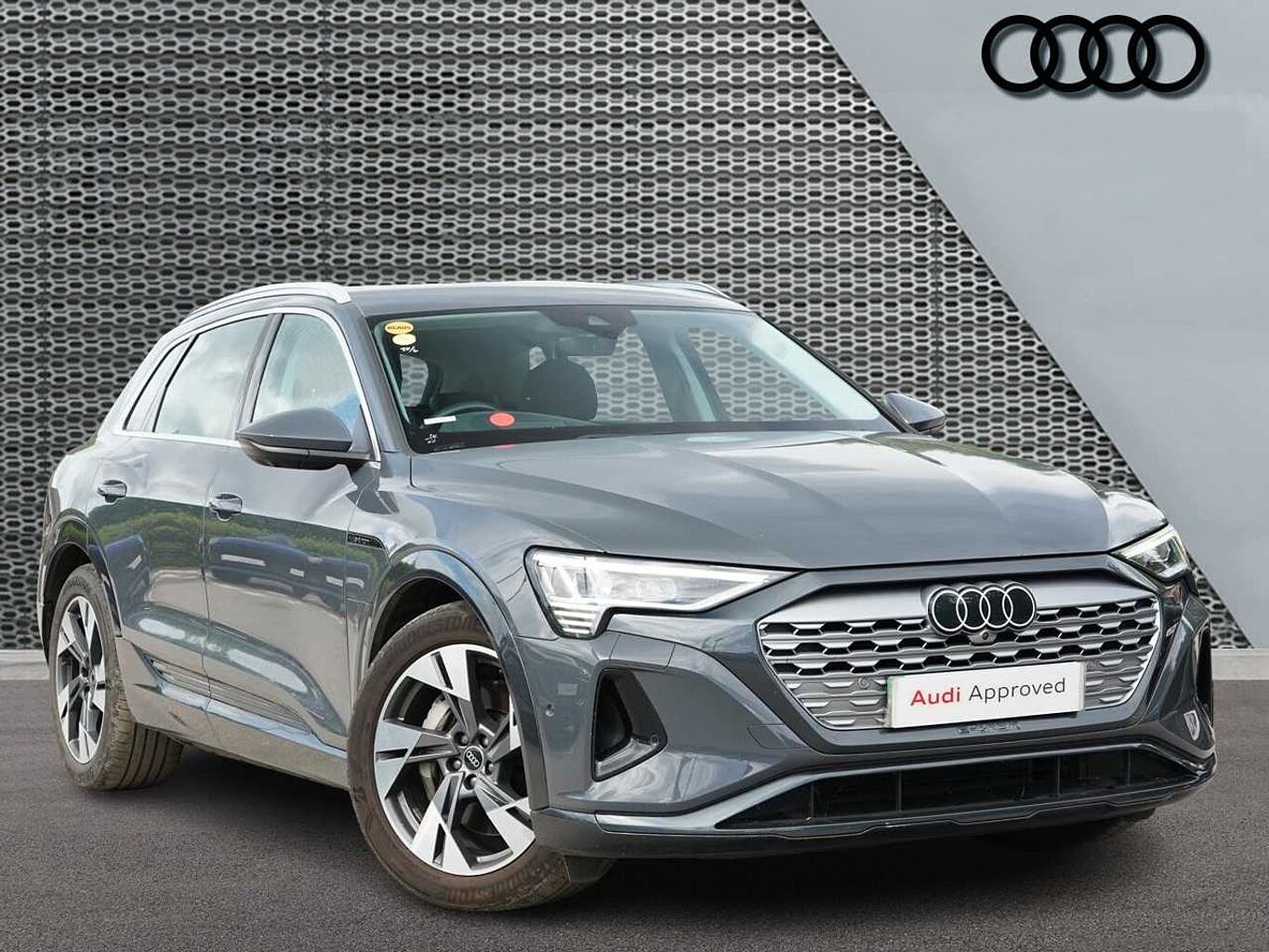 Main listing image - Audi Q8