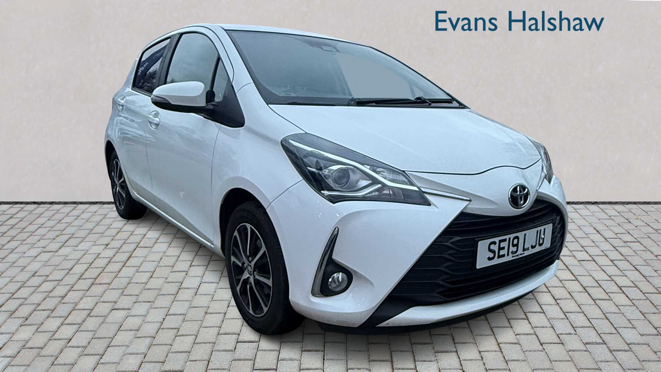 Main listing image - Toyota Yaris