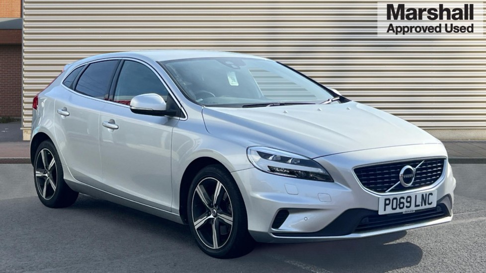 Main listing image - Volvo V40