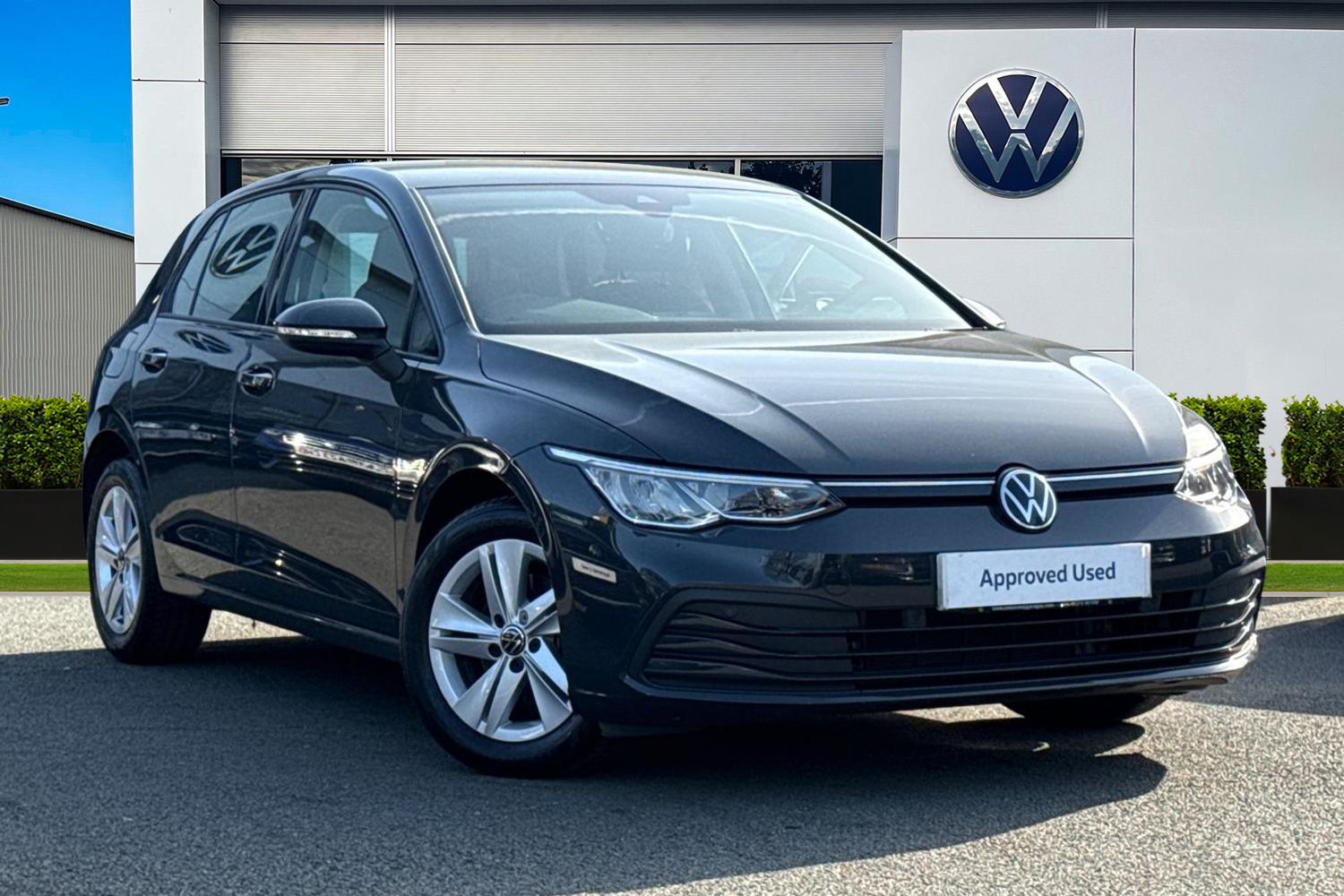Main listing image - Volkswagen Golf