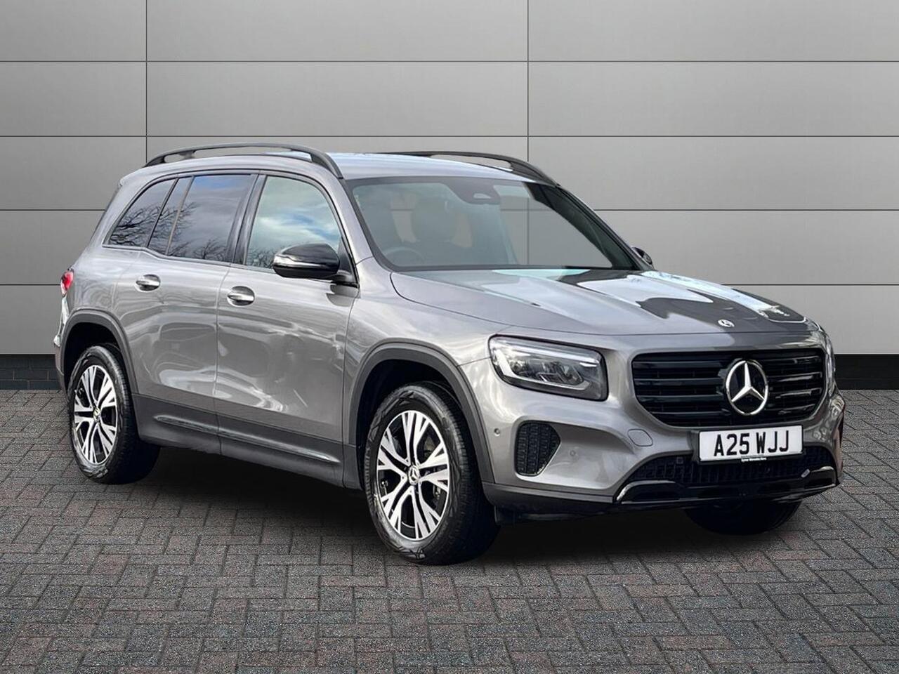 Main listing image - Mercedes-Benz GLB