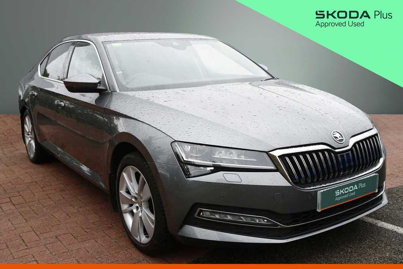 Main listing image - Skoda Superb