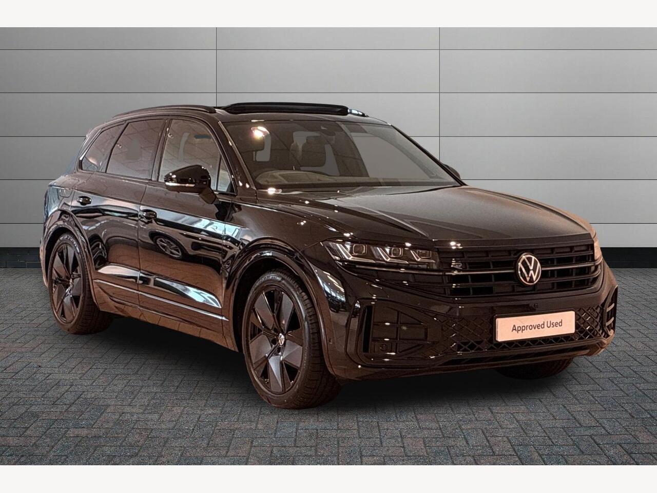 Main listing image - Volkswagen Touareg