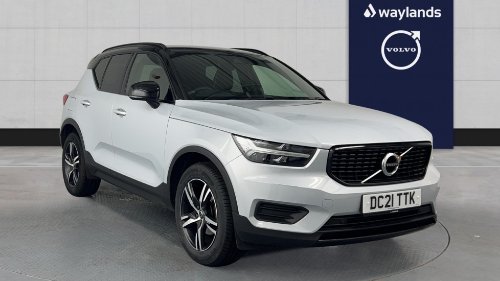 Main listing image - Volvo XC40