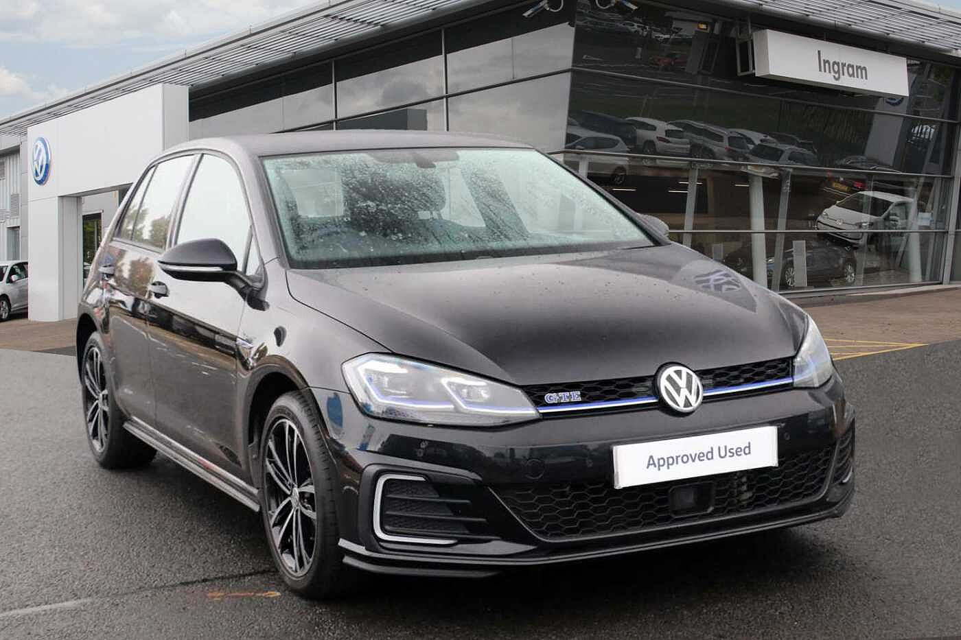 Main listing image - Volkswagen Golf GTE