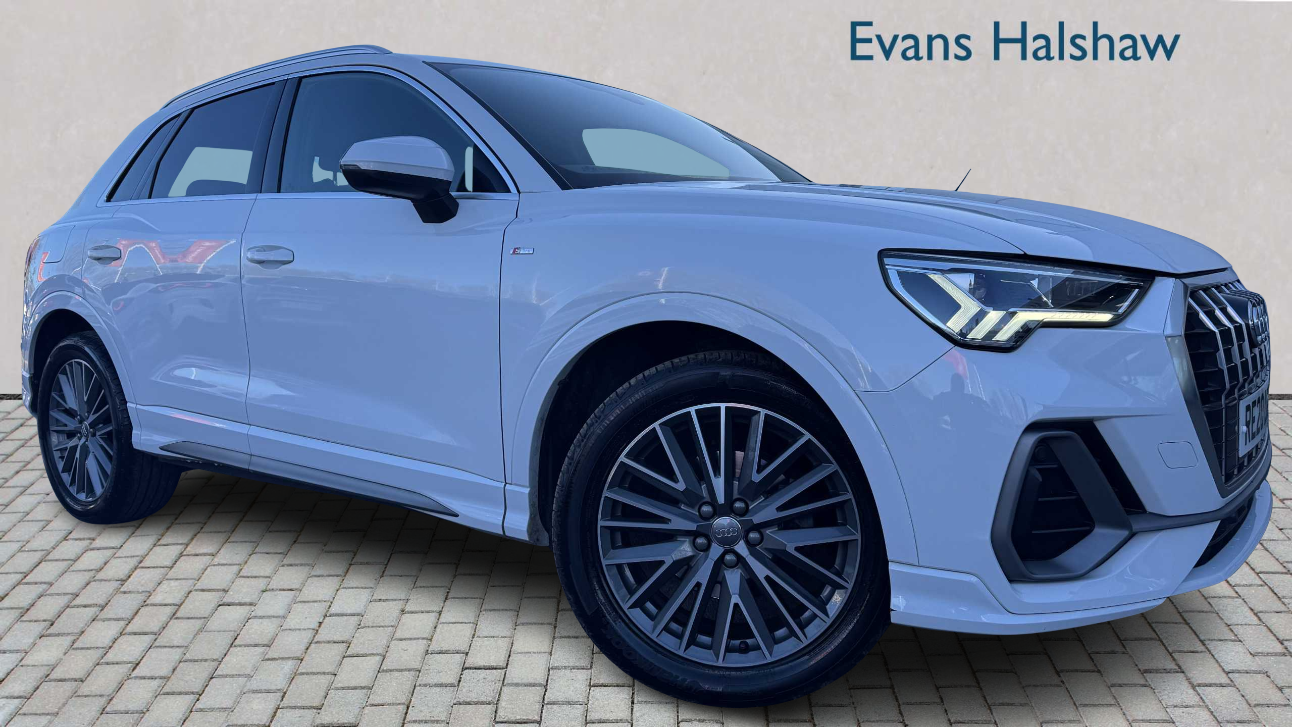 Main listing image - Audi Q3