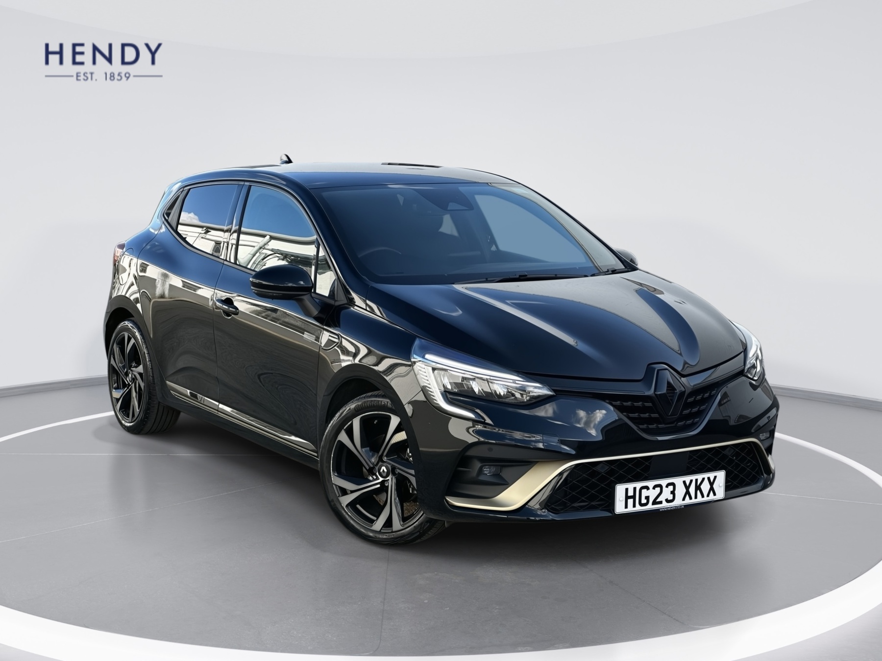 Main listing image - Renault Clio