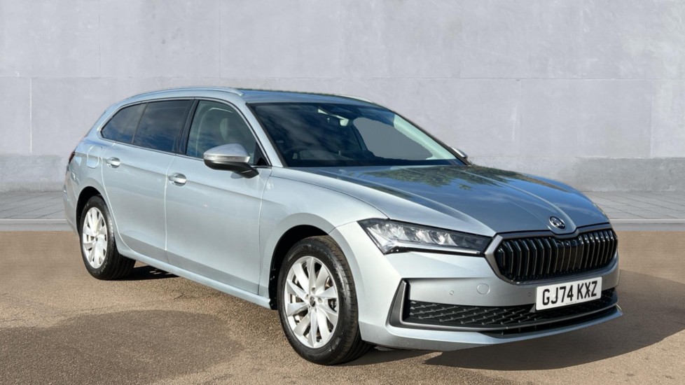 Main listing image - Skoda Superb Estate