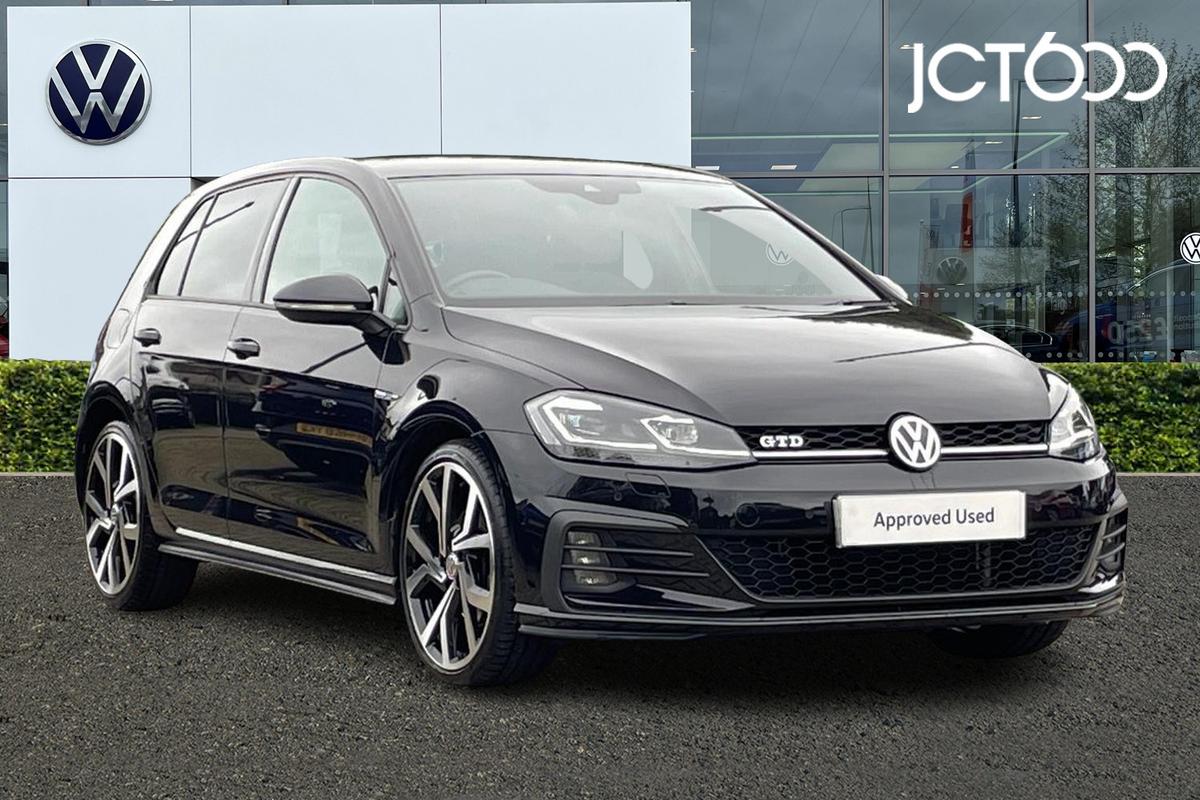 Main listing image - Volkswagen Golf