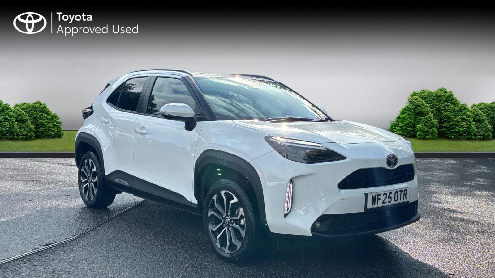 Main listing image - Toyota Yaris Cross