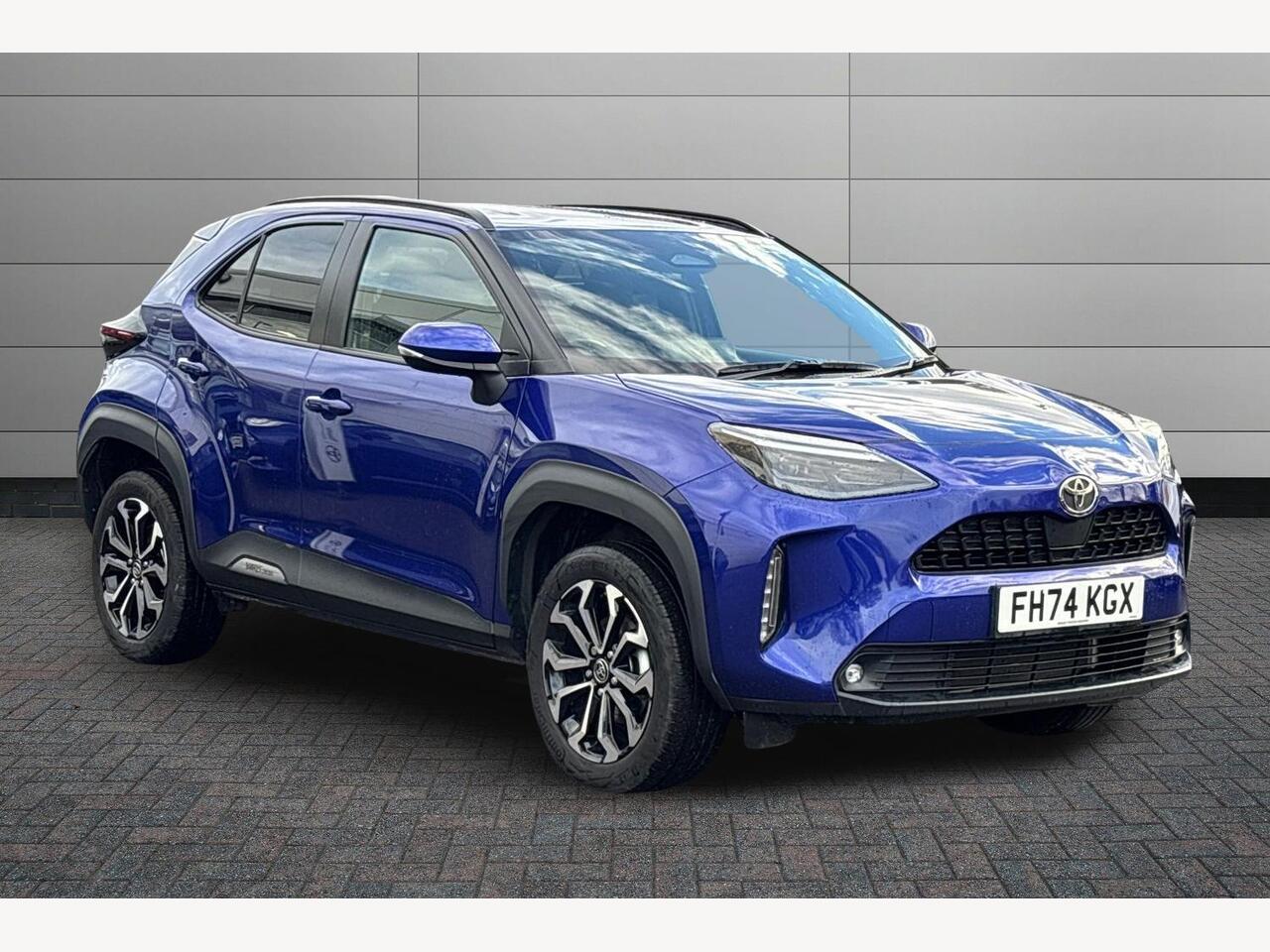 Main listing image - Toyota Yaris Cross