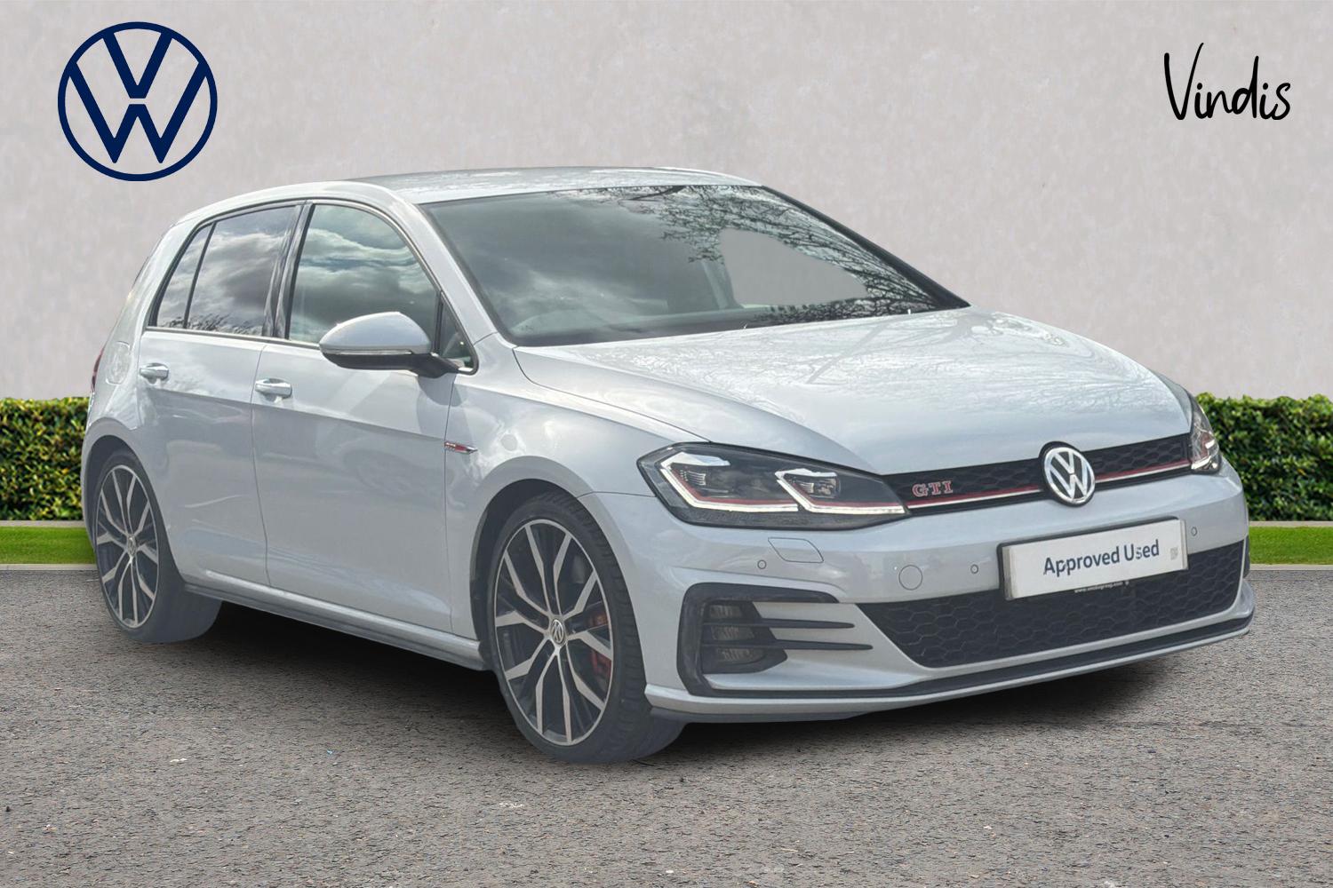 Main listing image - Volkswagen Golf