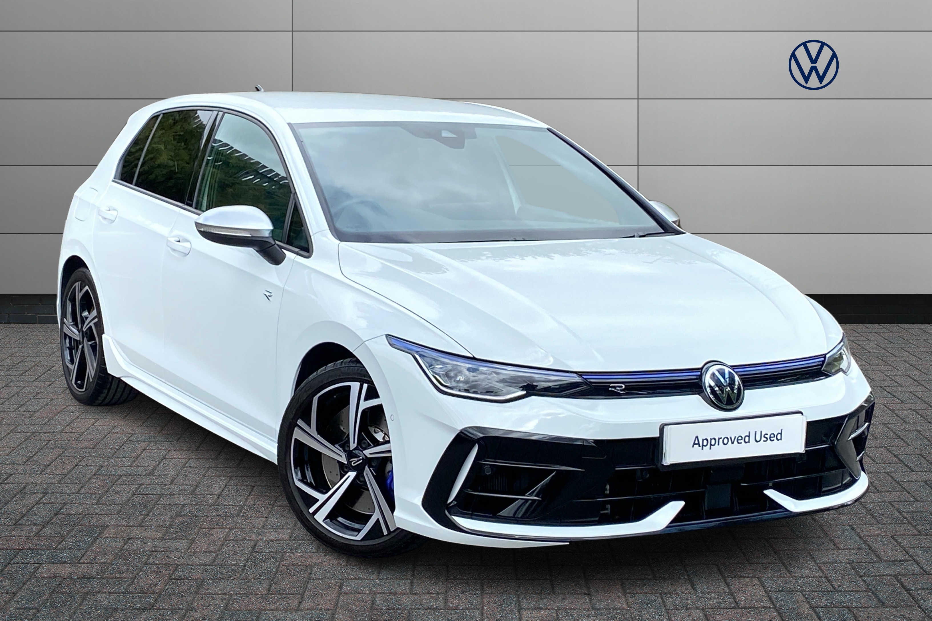 Main listing image - Volkswagen Golf R