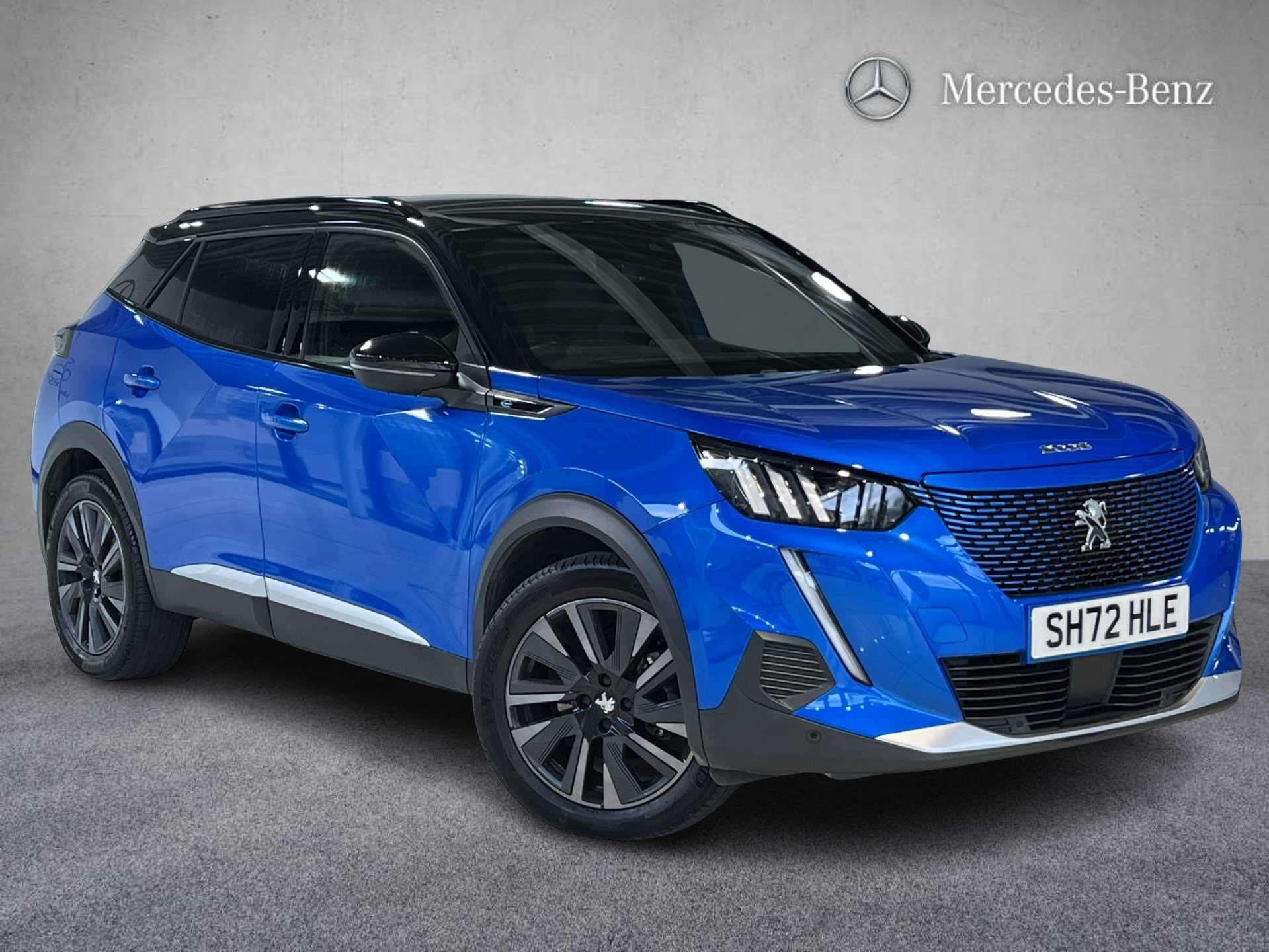 Main listing image - Peugeot e-2008