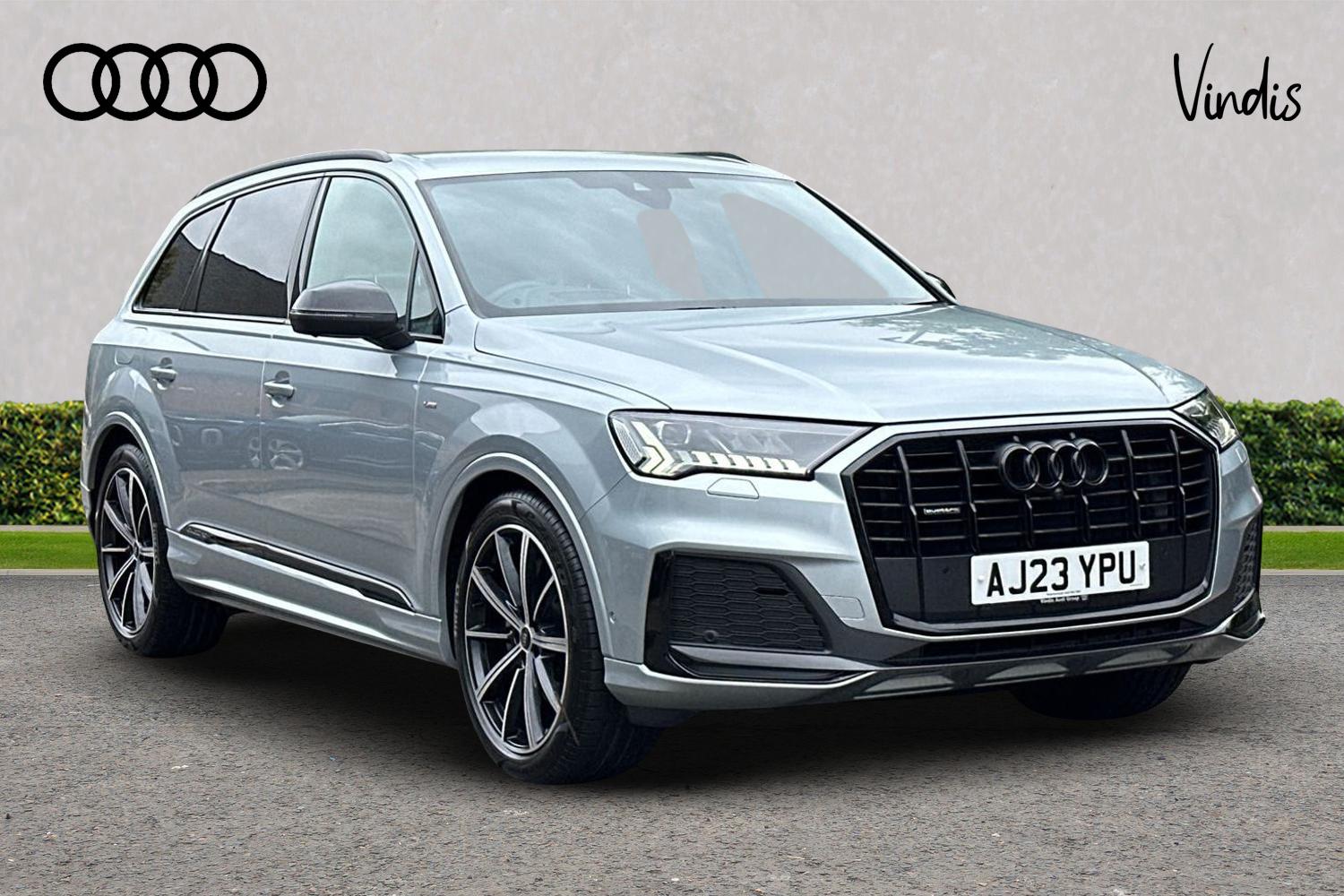 Main listing image - Audi Q7
