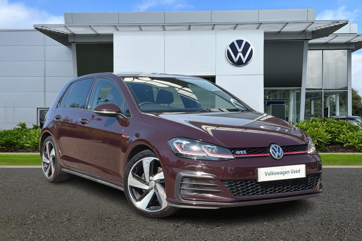 Main listing image - Volkswagen Golf