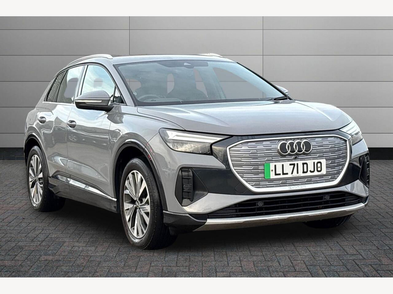 Main listing image - Audi Q4