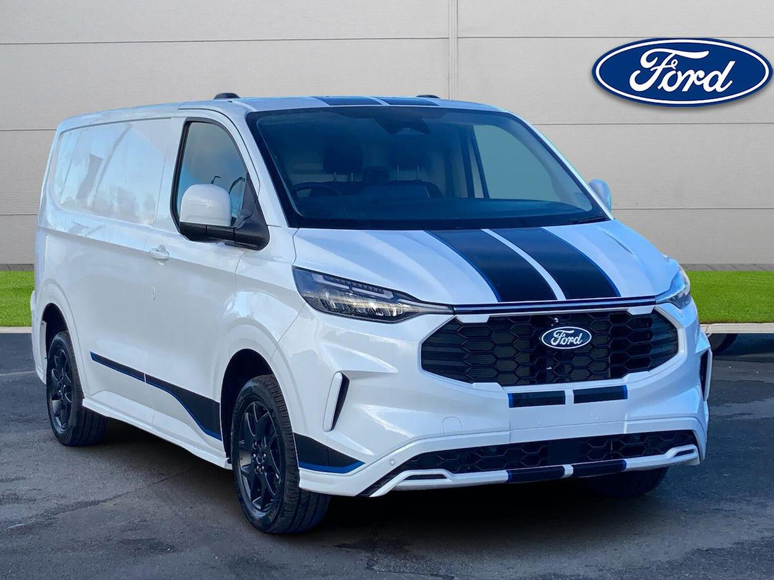 Main listing image - Ford Transit Custom