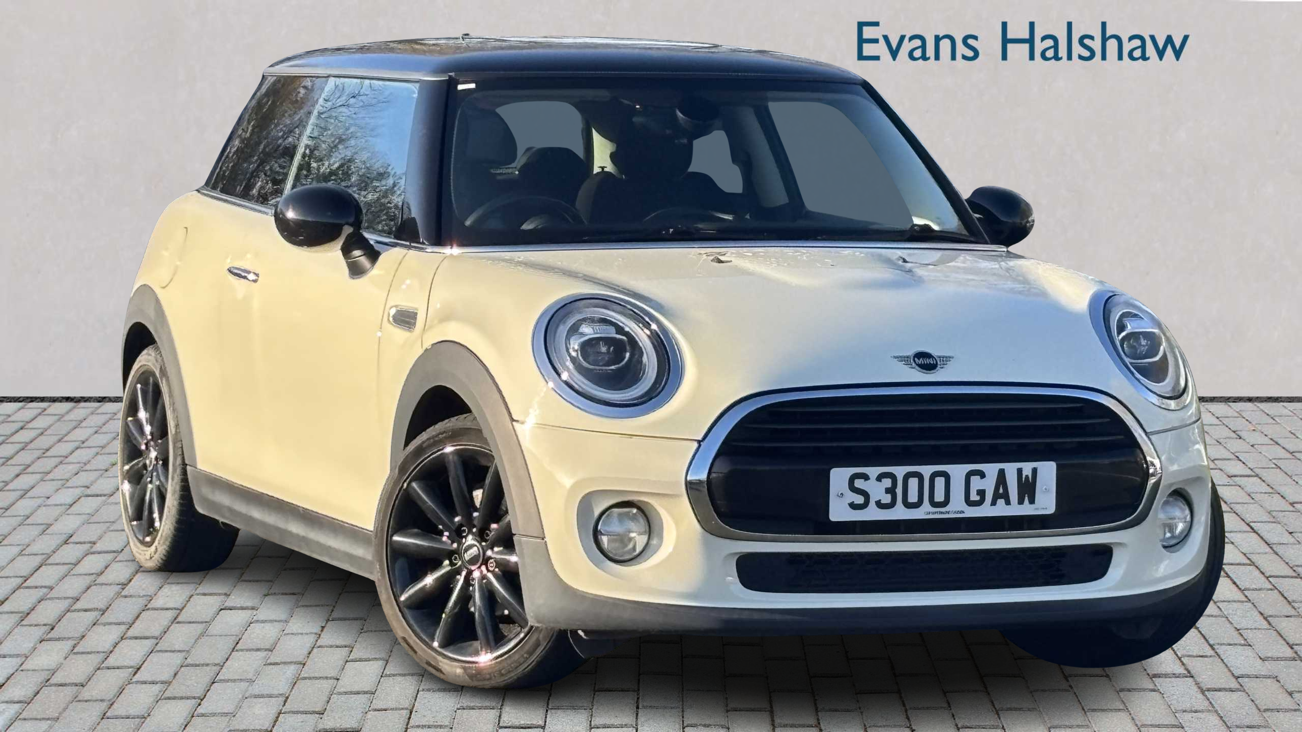 Main listing image - MINI Hatchback