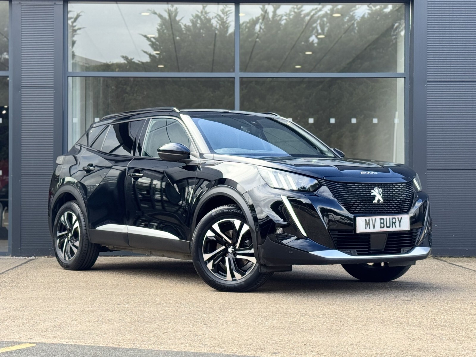 Main listing image - Peugeot 2008