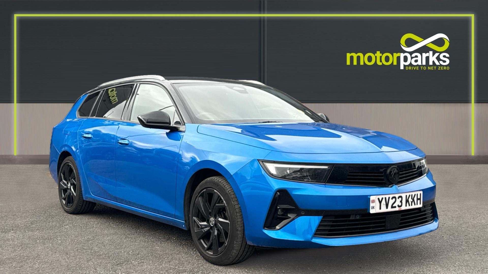 Main listing image - Vauxhall Astra Sports Tourer