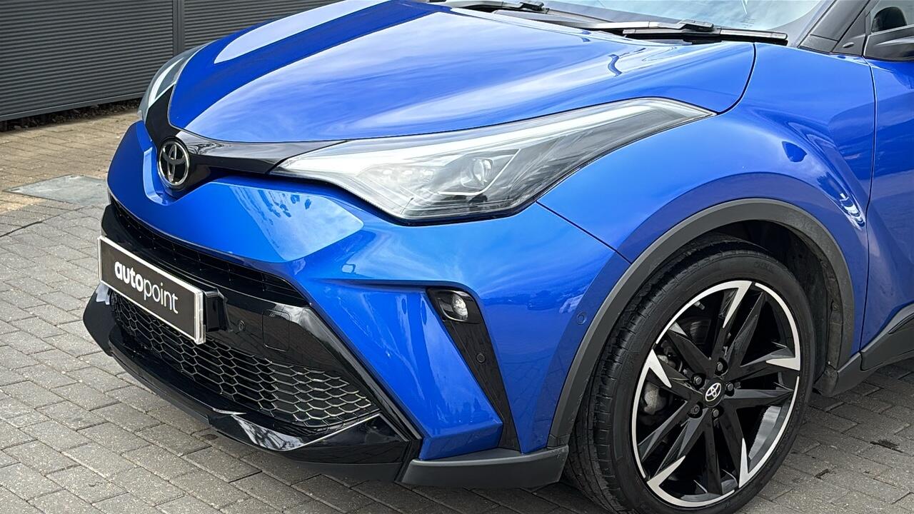 Main listing image - Toyota C-HR