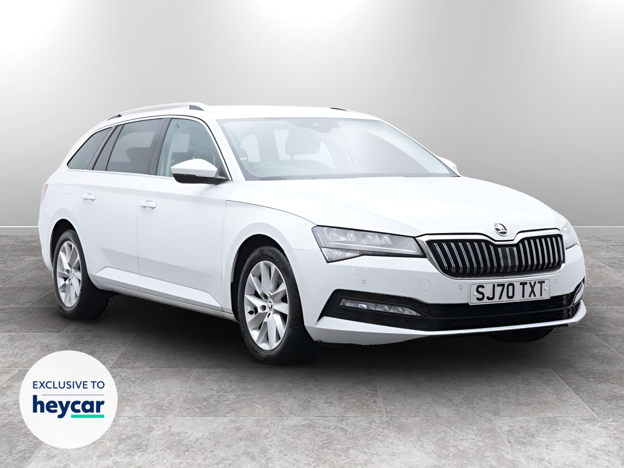 Main listing image - Skoda Superb Estate