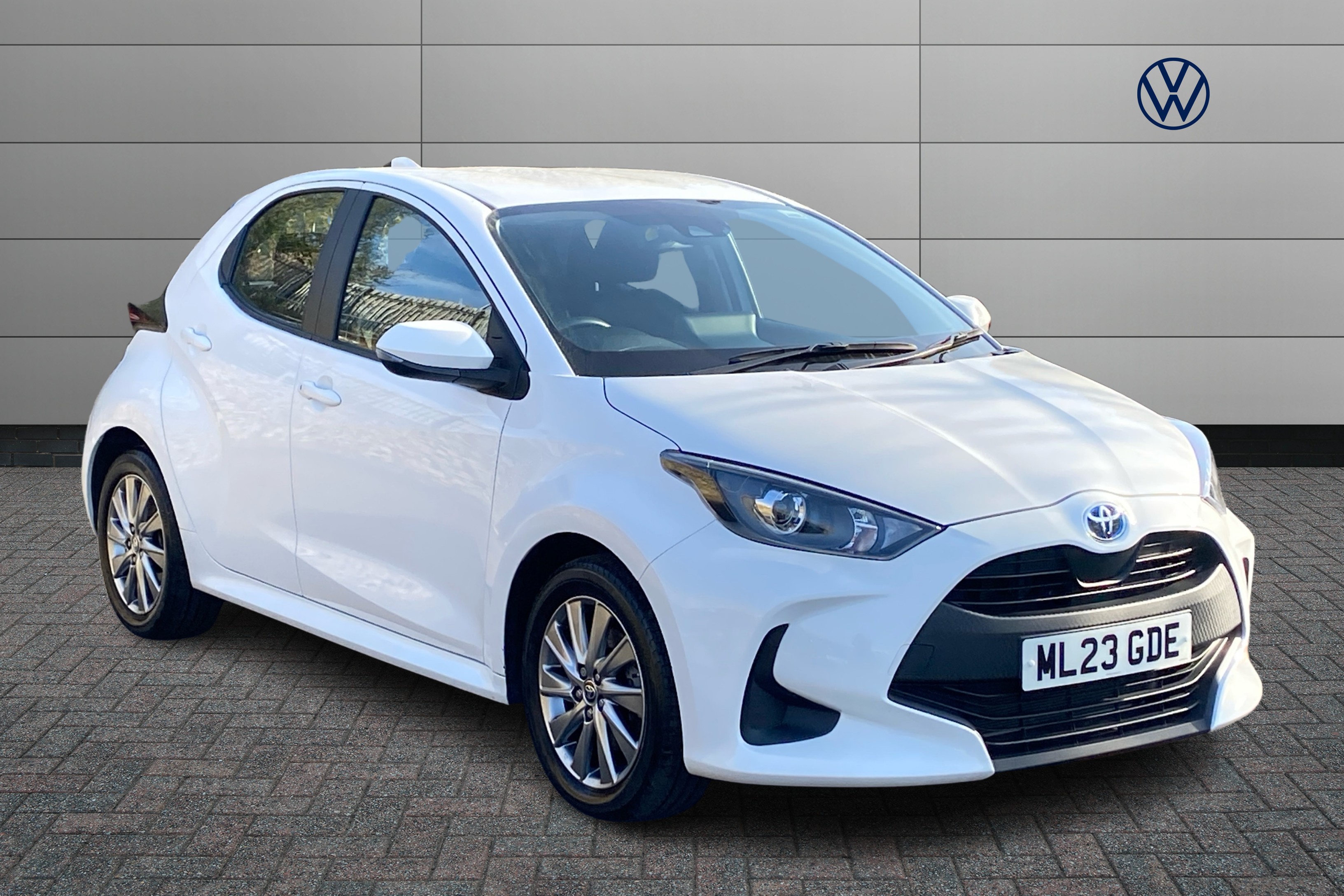 Main listing image - Toyota Yaris
