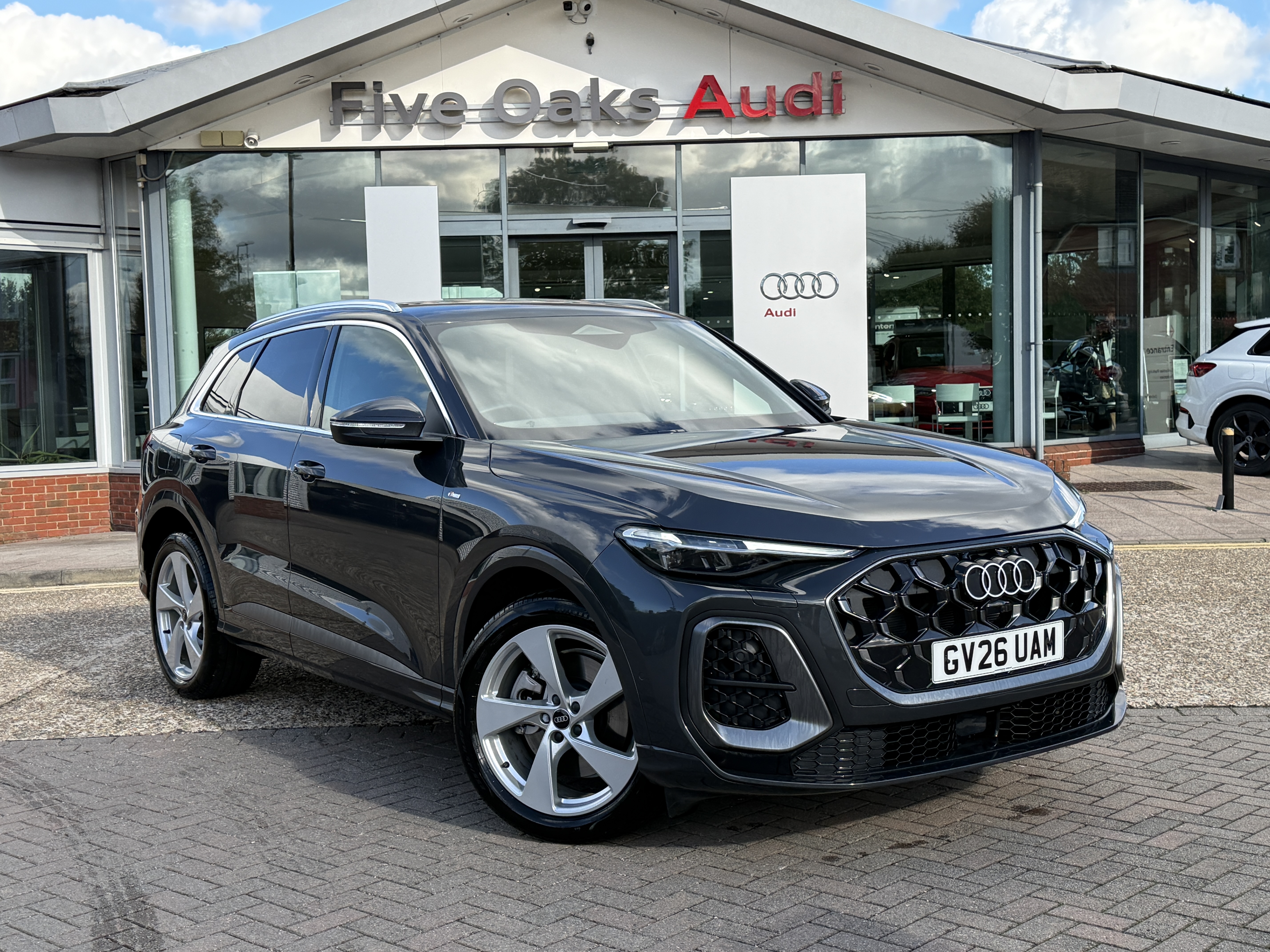 Main listing image - Audi Q5