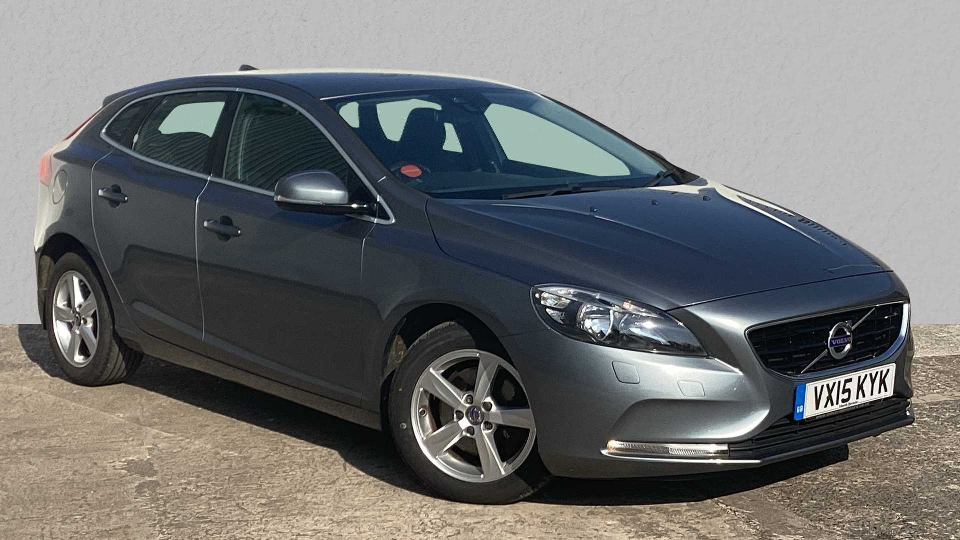 Main listing image - Volvo V40