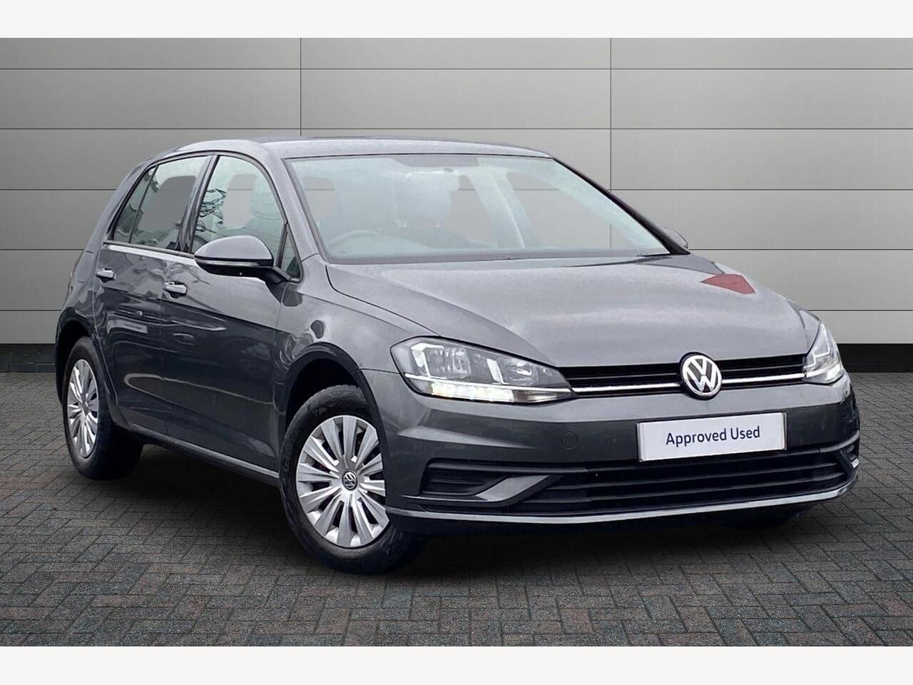 Main listing image - Volkswagen Golf