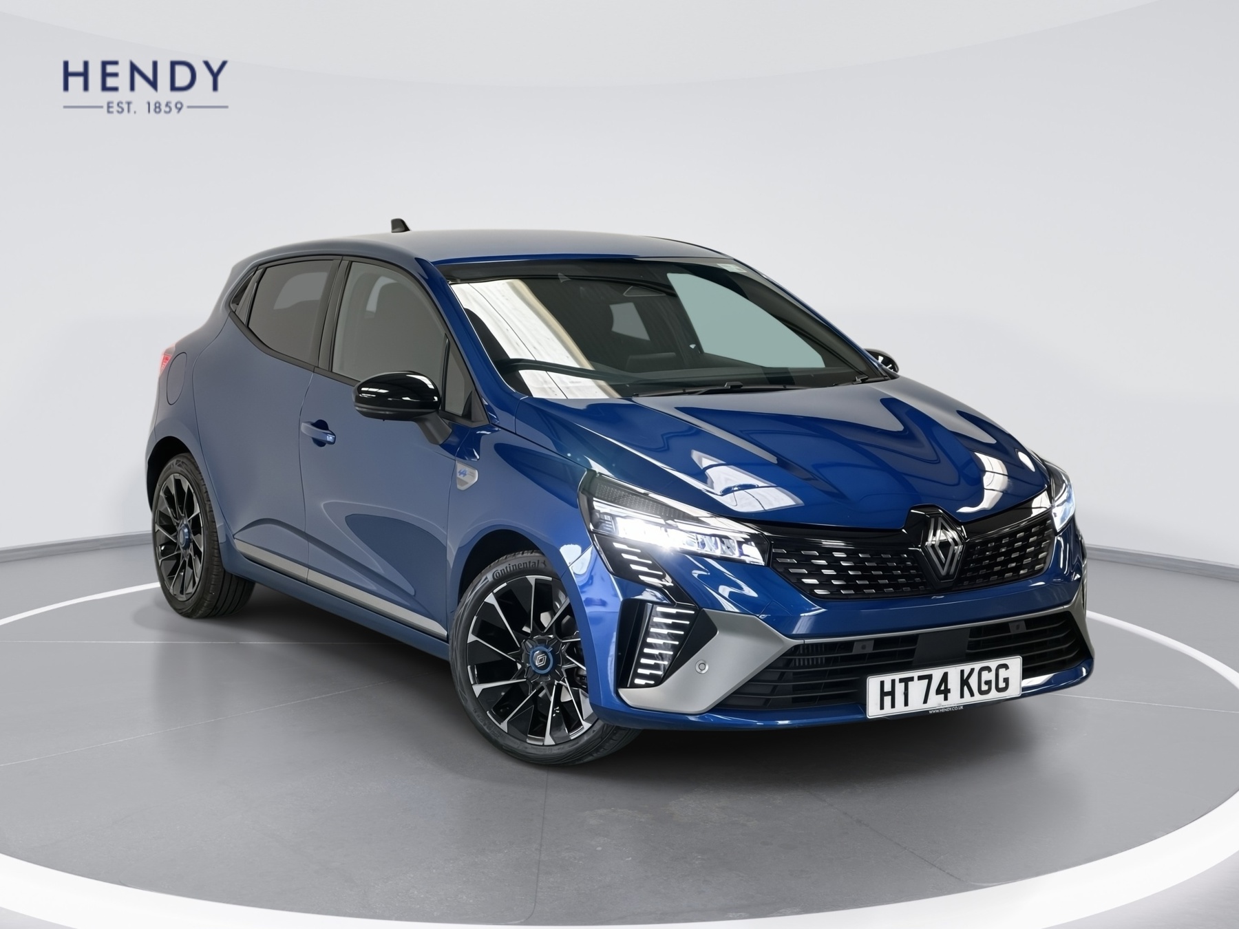 Main listing image - Renault Clio