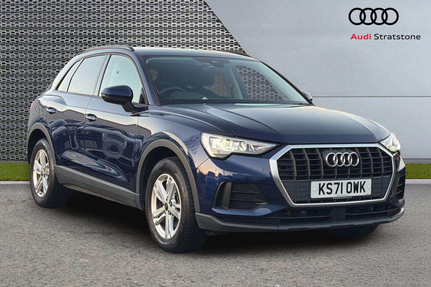 Main listing image - Audi Q3