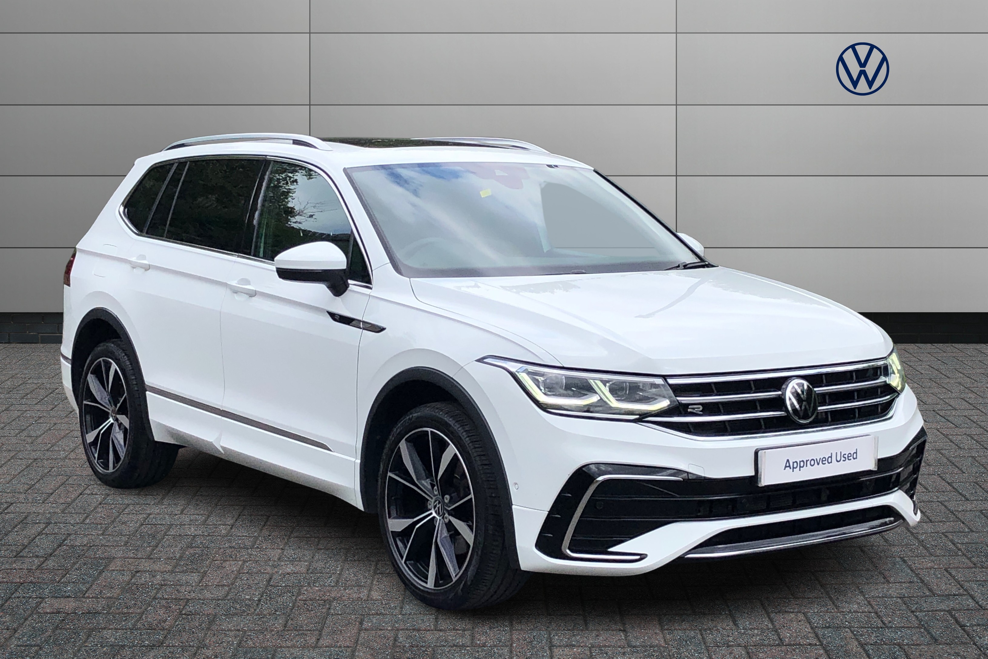 Main listing image - Volkswagen Tiguan Allspace