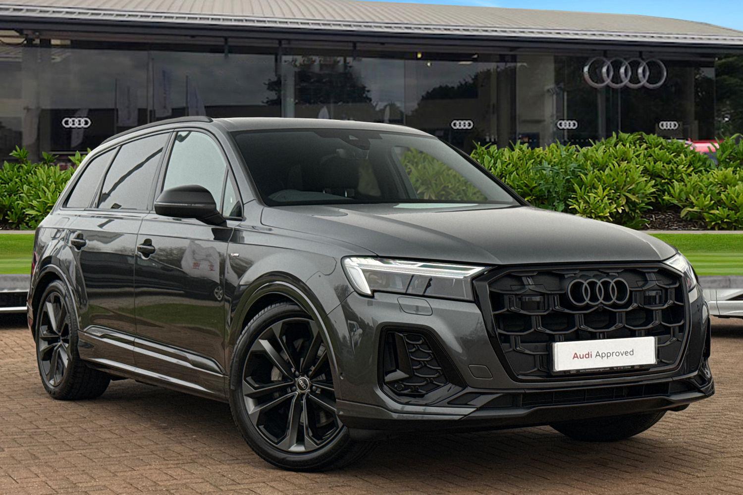 Main listing image - Audi Q7