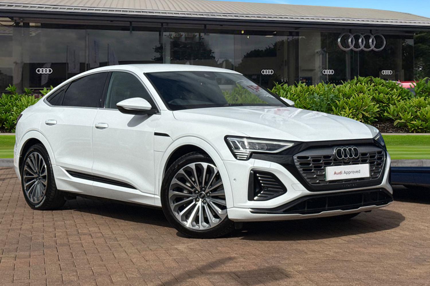 Main listing image - Audi Q8