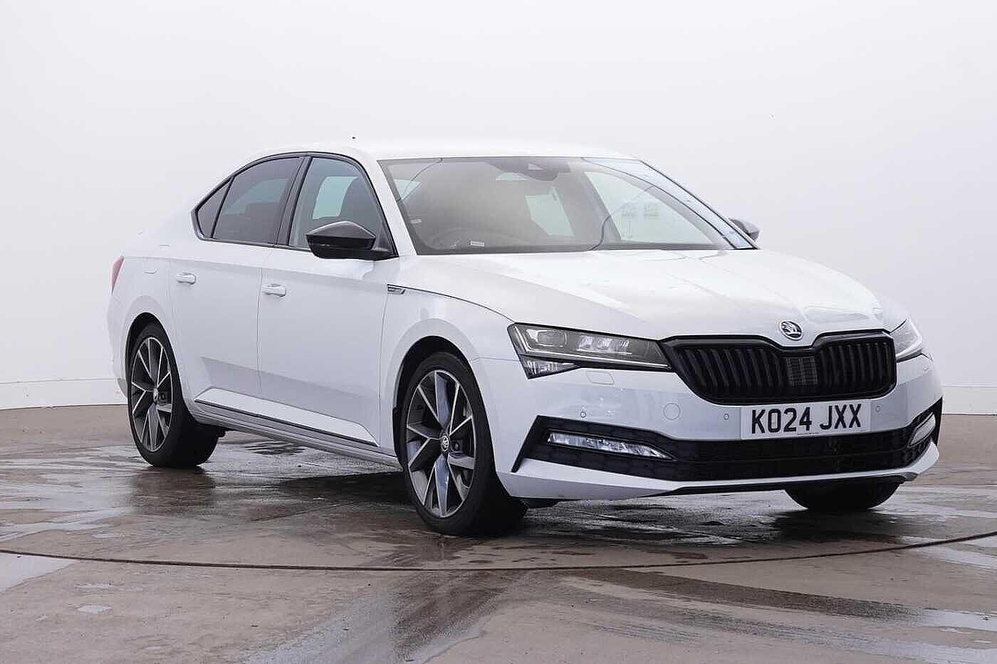 Main listing image - Skoda Superb