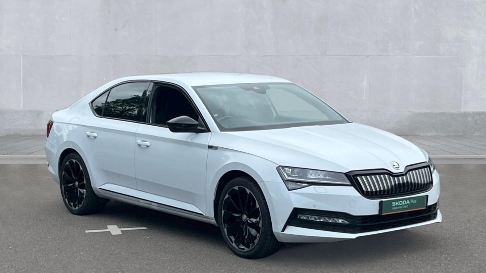Main listing image - Skoda Superb