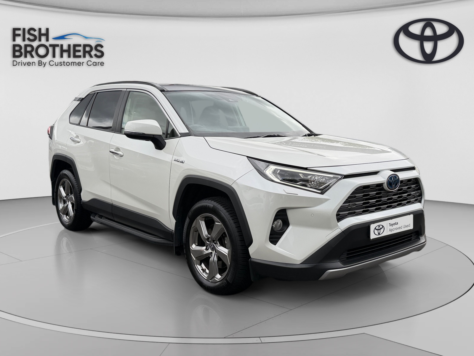 Main listing image - Toyota RAV4