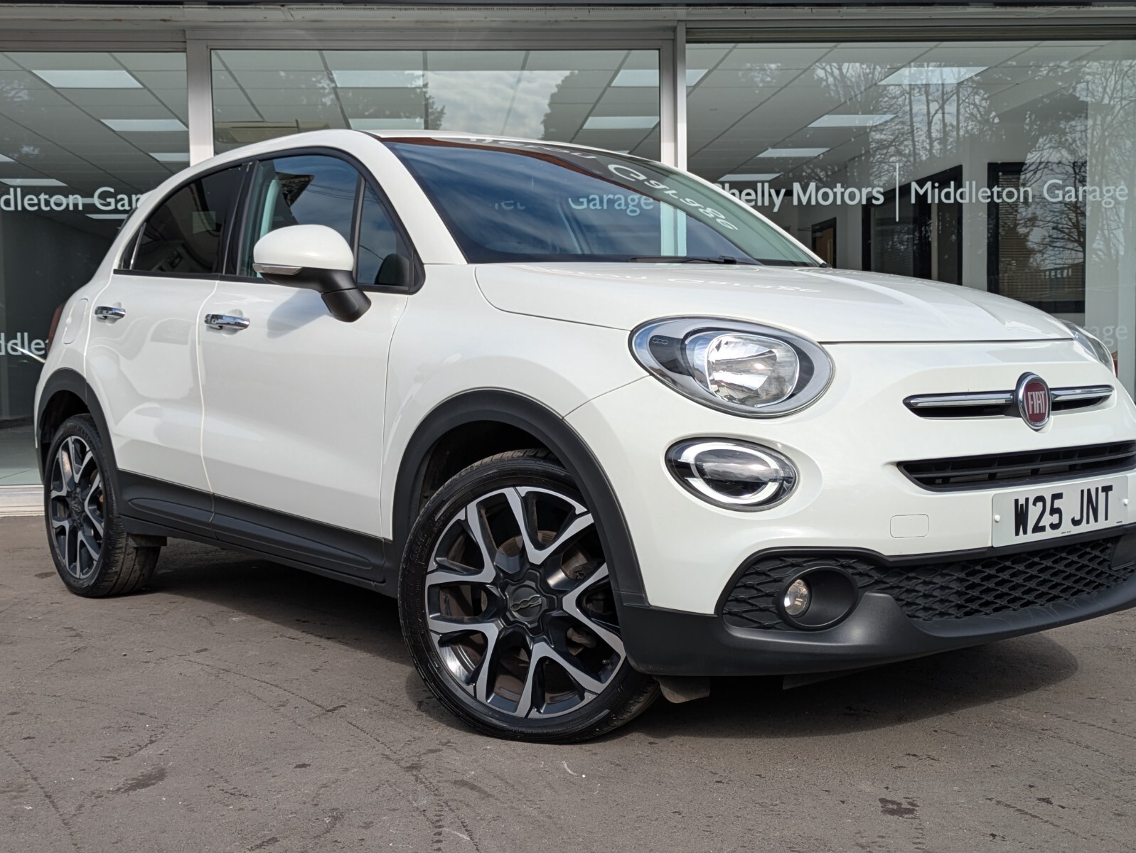 Main listing image - Fiat 500X