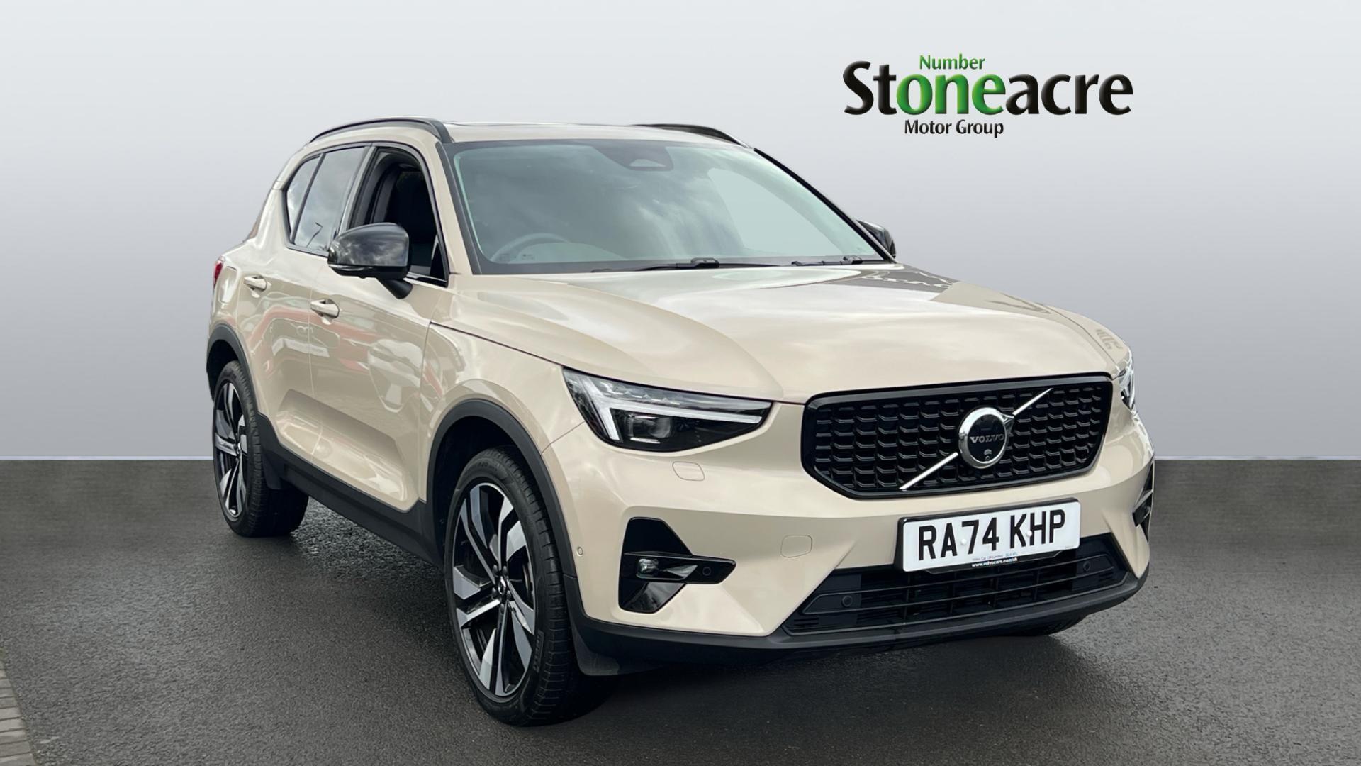Main listing image - Volvo XC40