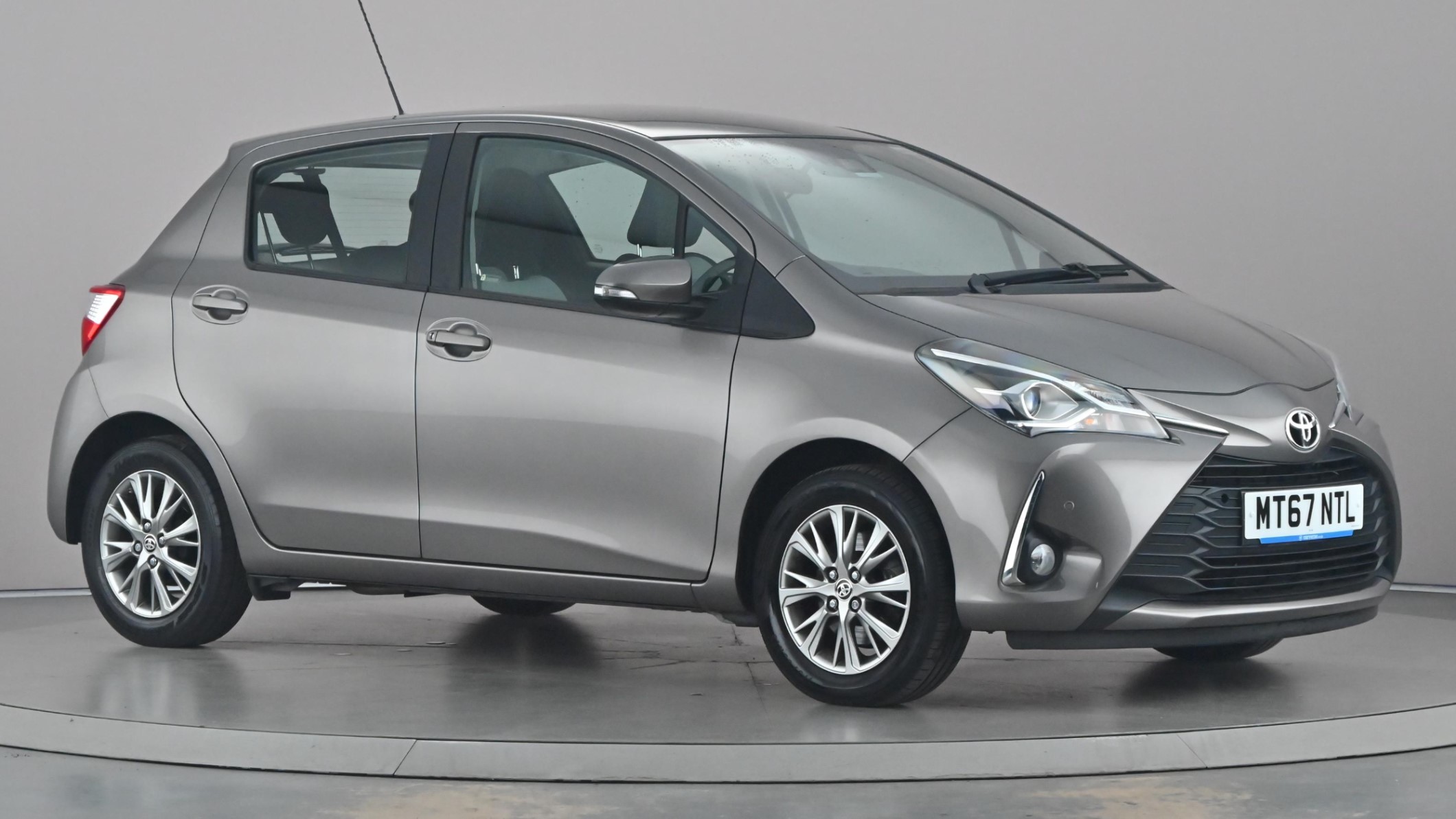 Main listing image - Toyota Yaris