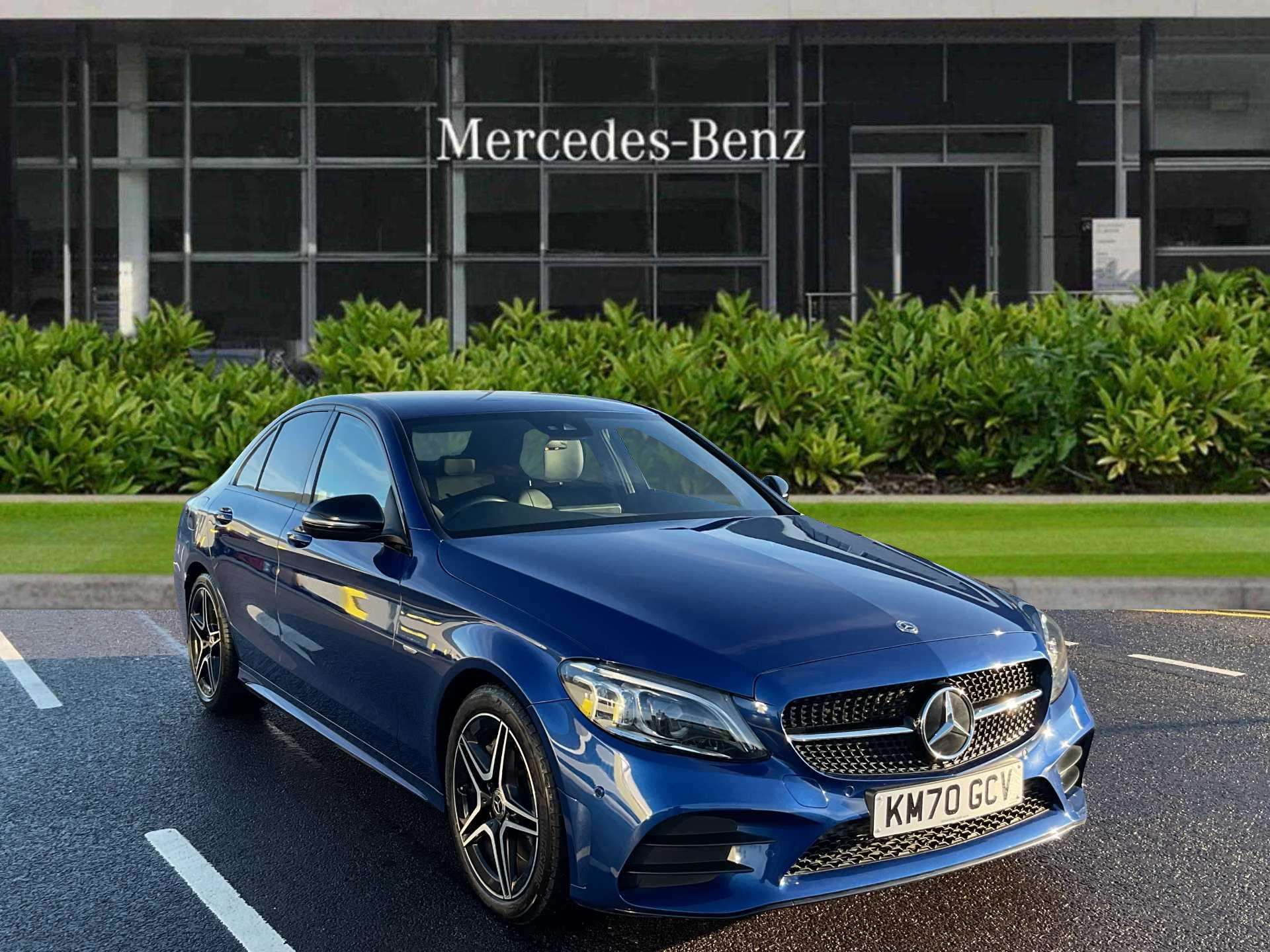 Main listing image - Mercedes-Benz C-Class