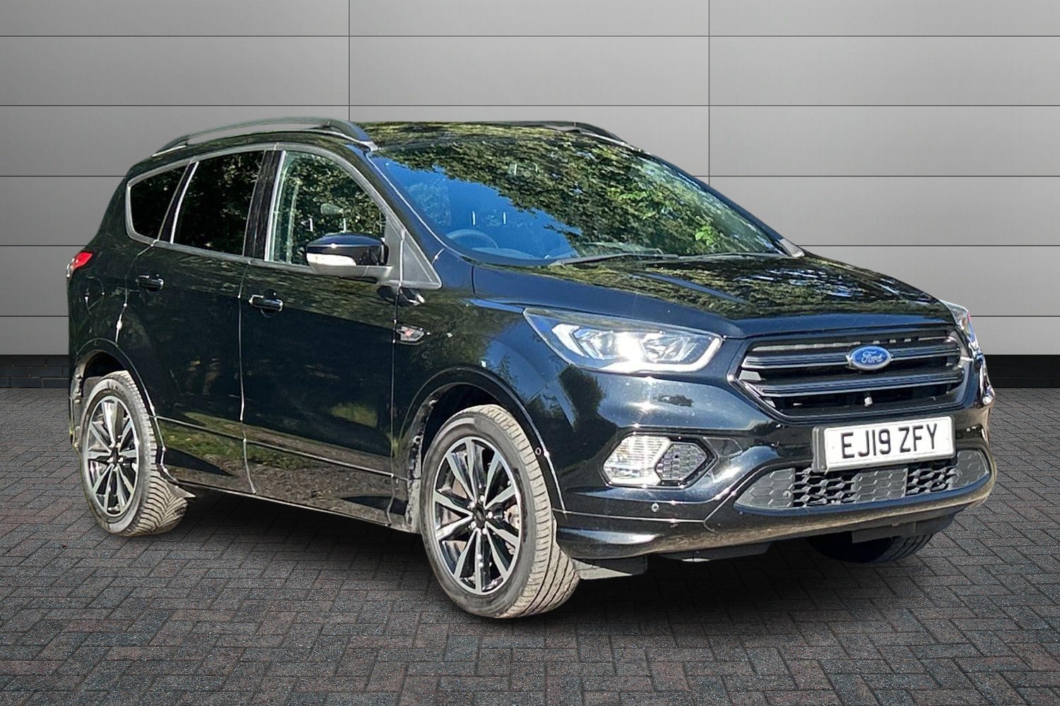 Main listing image - Ford Kuga