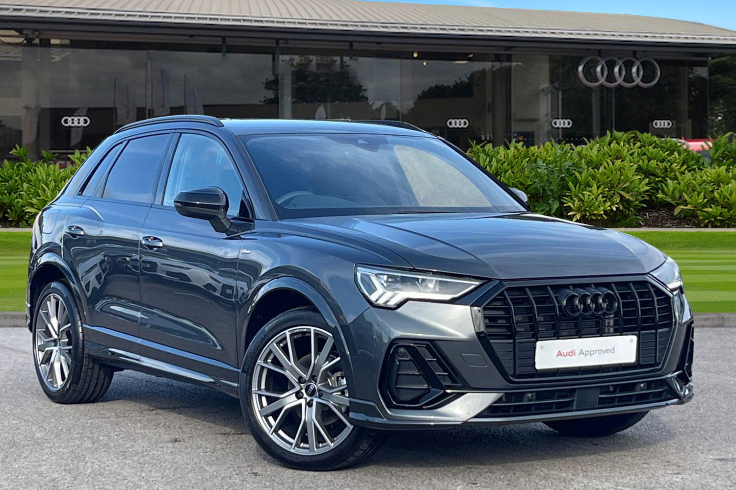 Main listing image - Audi Q3