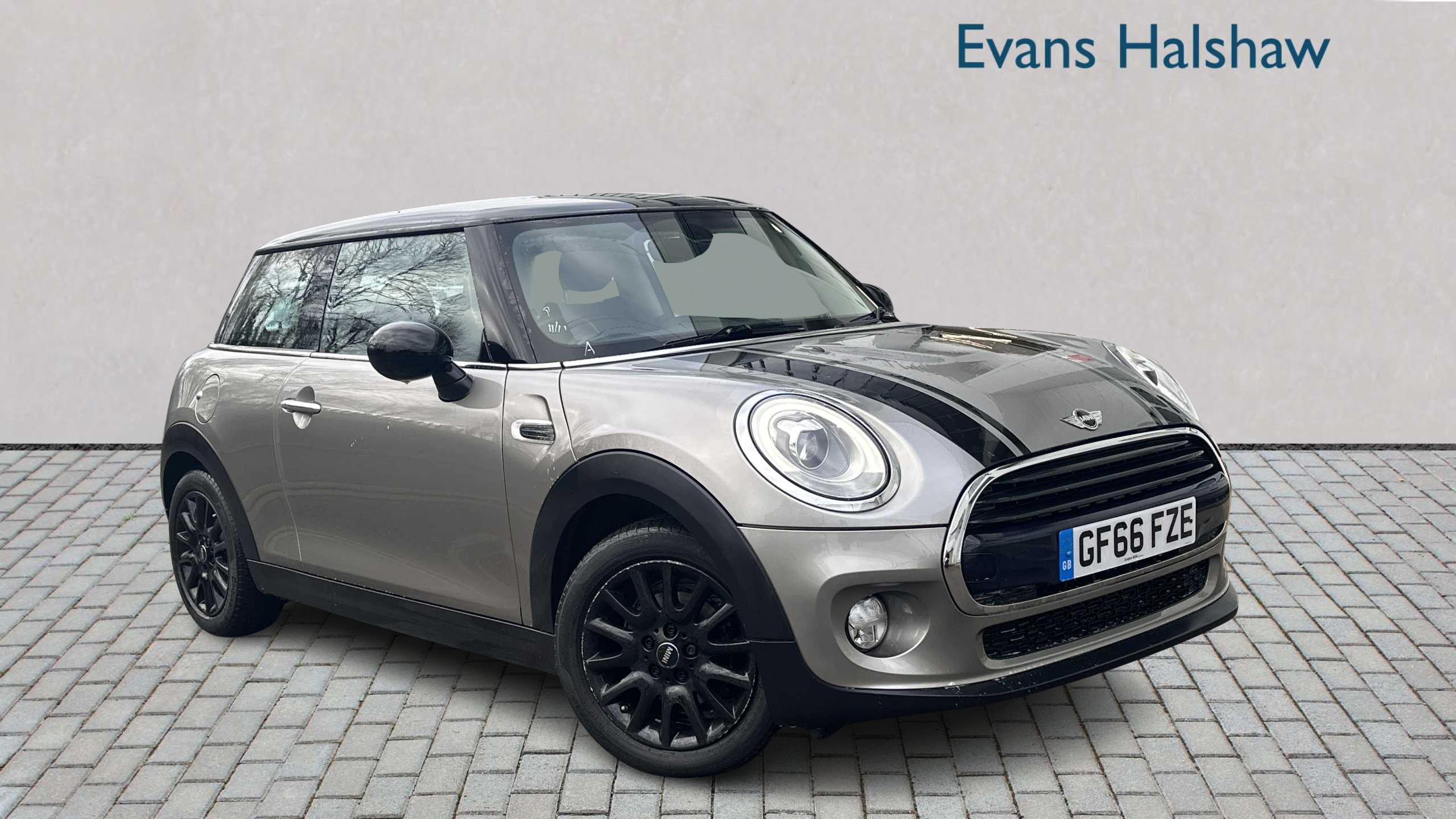 Main listing image - MINI Hatchback